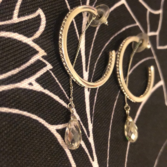 Swarovski eyeliner earring - Picture 3 of 8